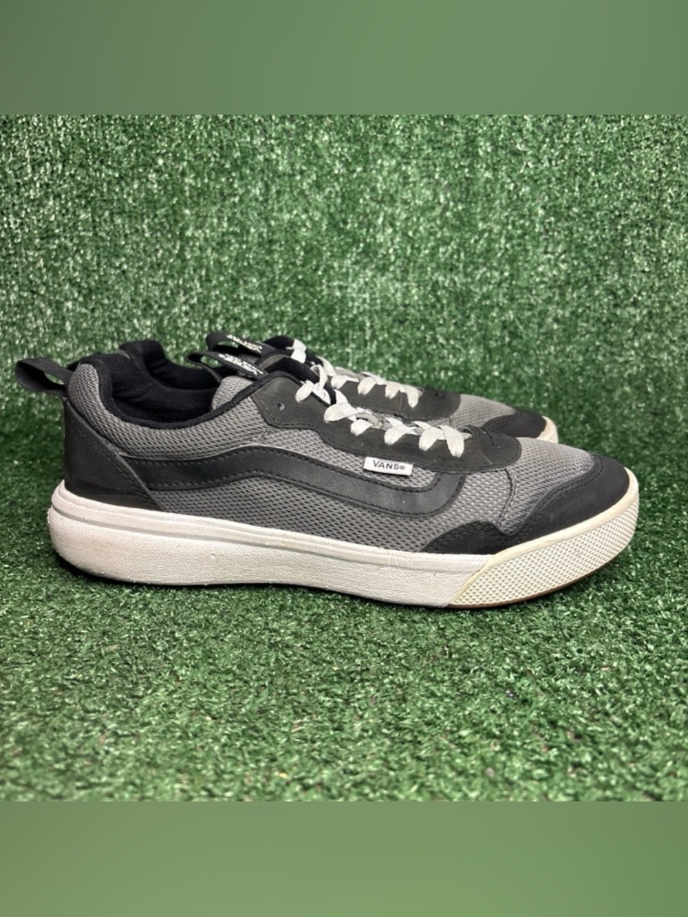 Vans UltraRange Black Gray Lace Up Sneakers Women‎ 9.5 (Mens 8)